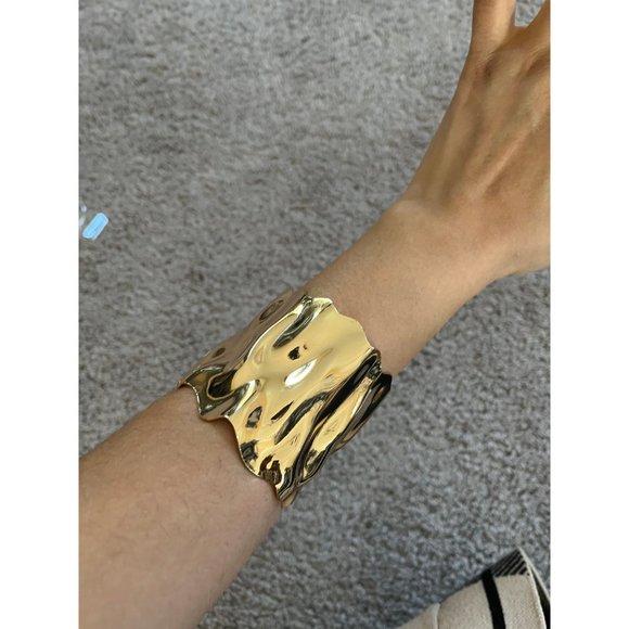 wide gold cuff bracelet chunky bangle arm costume metal statement abstract wavy - Picture 5 of 6